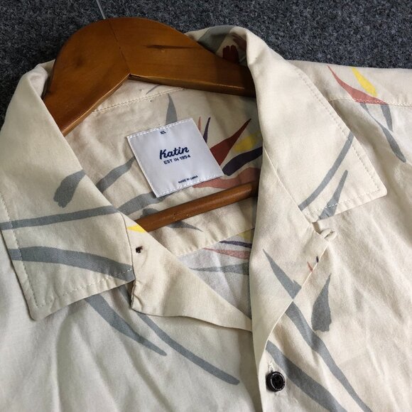 Katin Shirt Mens XL Tan Beige Short Sleeve Camp Loop Collar Hawaiian Comfort - Picture 1 of 10